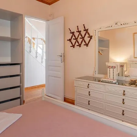 Art Gallery Kefalonia Sea View And Breakfast Villa Kardhakata